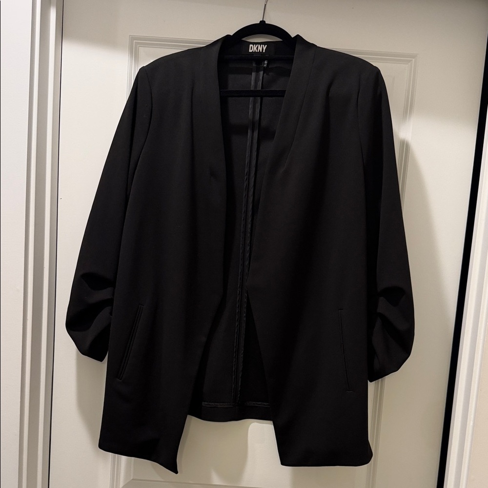 DKNY Women's Elegant Black Blazer